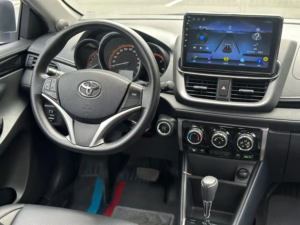 Toyota Yaris L — миниатюра 6