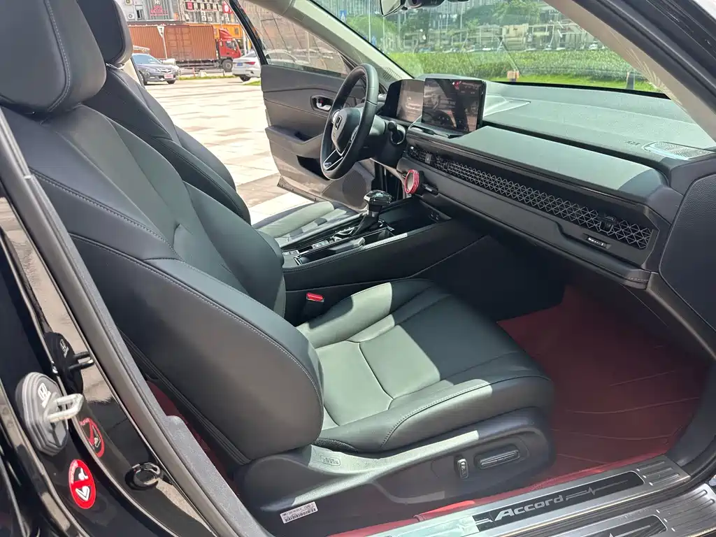 Honda Accord — миниатюра 12