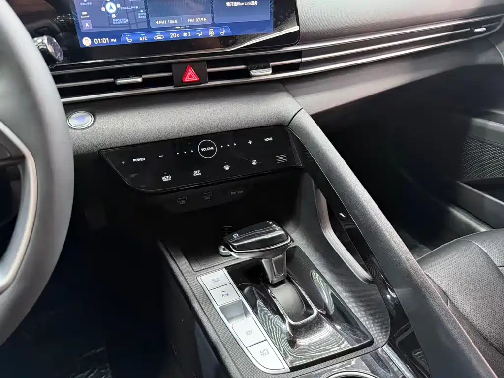 Hyundai Elantra — миниатюра 14