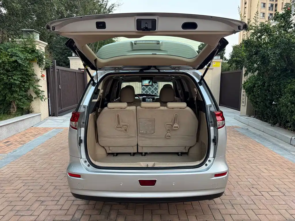 Toyota Previa — миниатюра 24