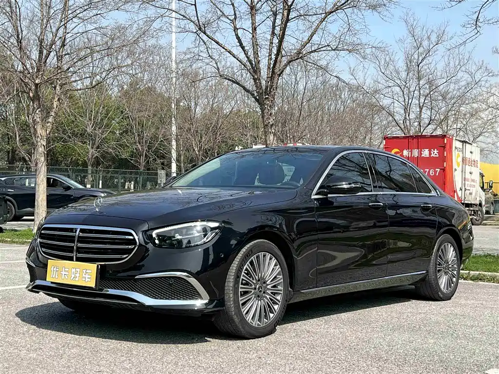 Mercedes-Benz E-Class 2021