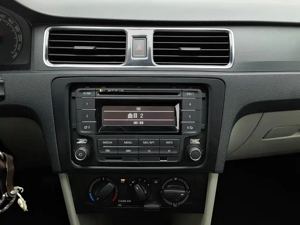 Skoda Rapid — миниатюра 12