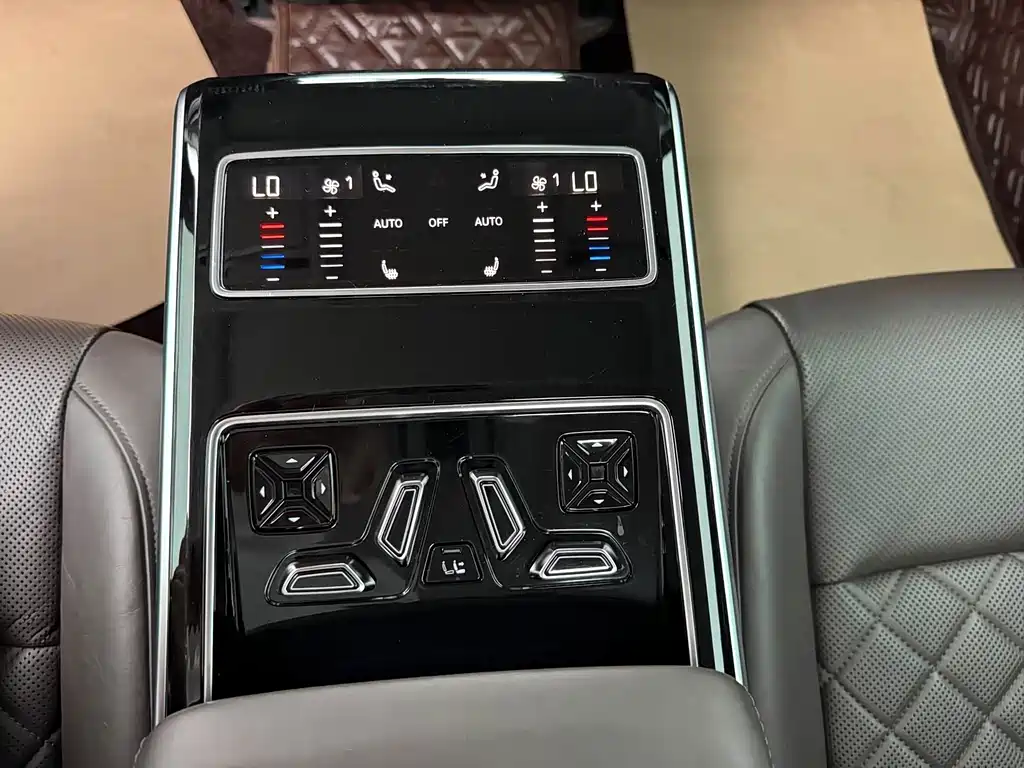 Audi A8 — миниатюра 16