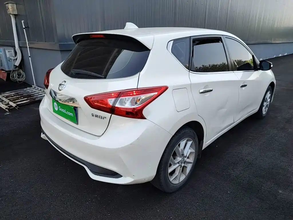 Nissan Tiida — миниатюра 7