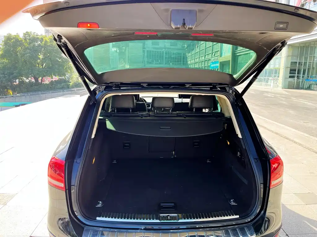 Volkswagen Touareg — миниатюра 8