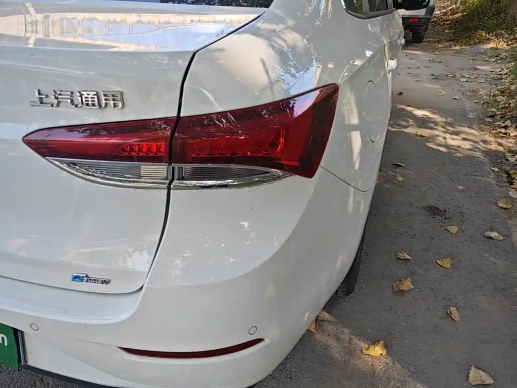 Buick Excelle — миниатюра 8