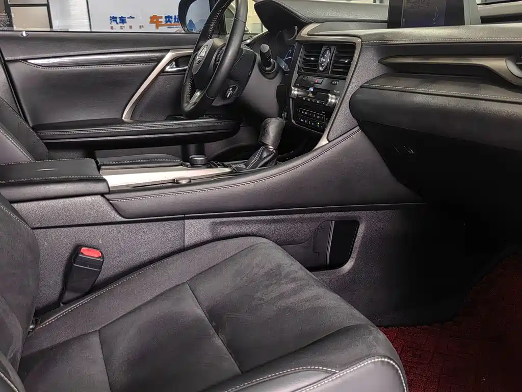 Lexus RX — миниатюра 12