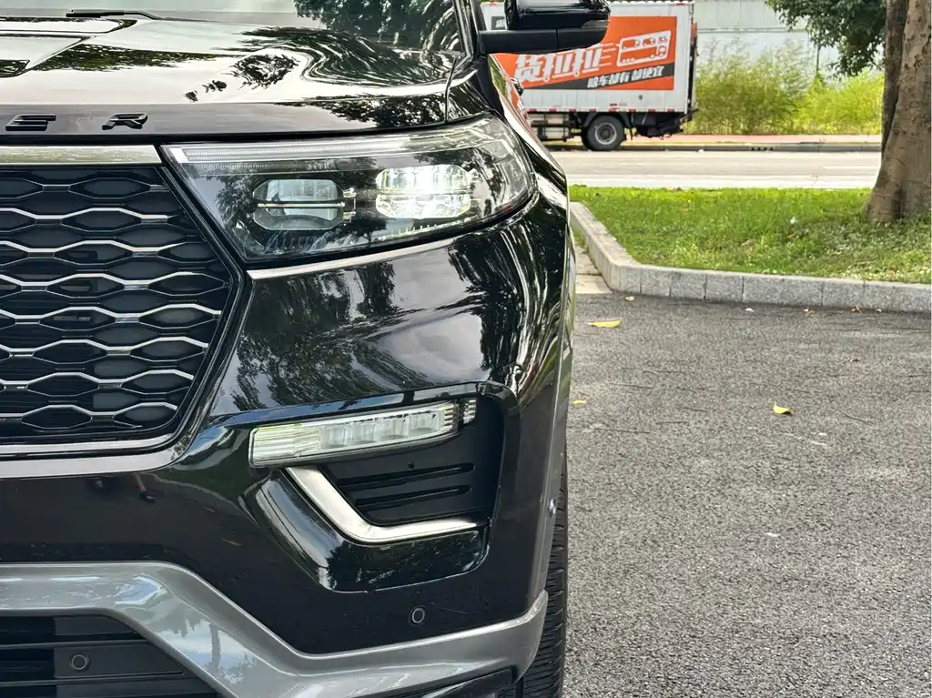 Ford Explorer — миниатюра 4