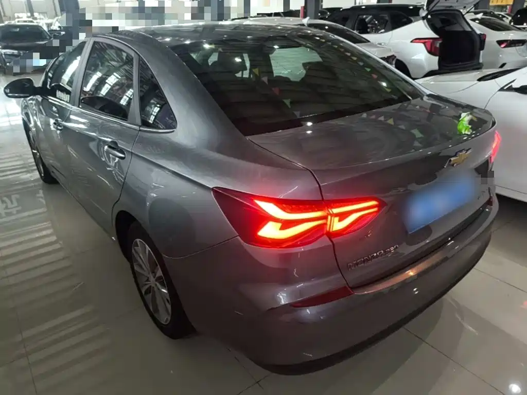 Chevrolet Monza — миниатюра 5