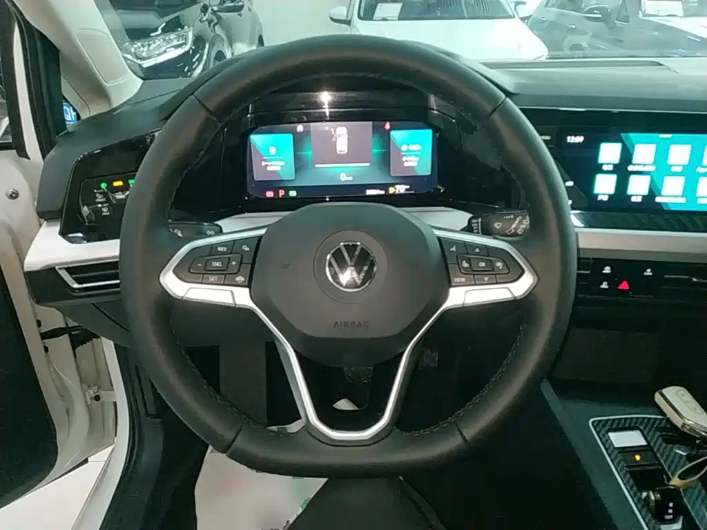 Volkswagen Golf — миниатюра 11