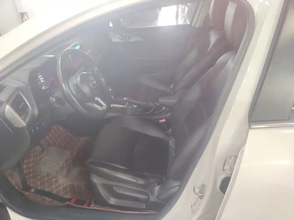 Mazda 3 Axela — миниатюра 15