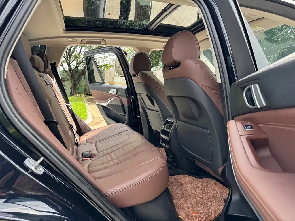 BMW X5 (Import) — миниатюра 6