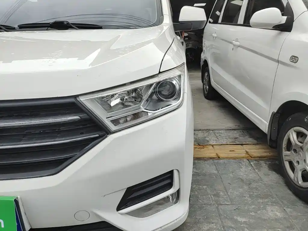 Wuling Hongguang — миниатюра 24