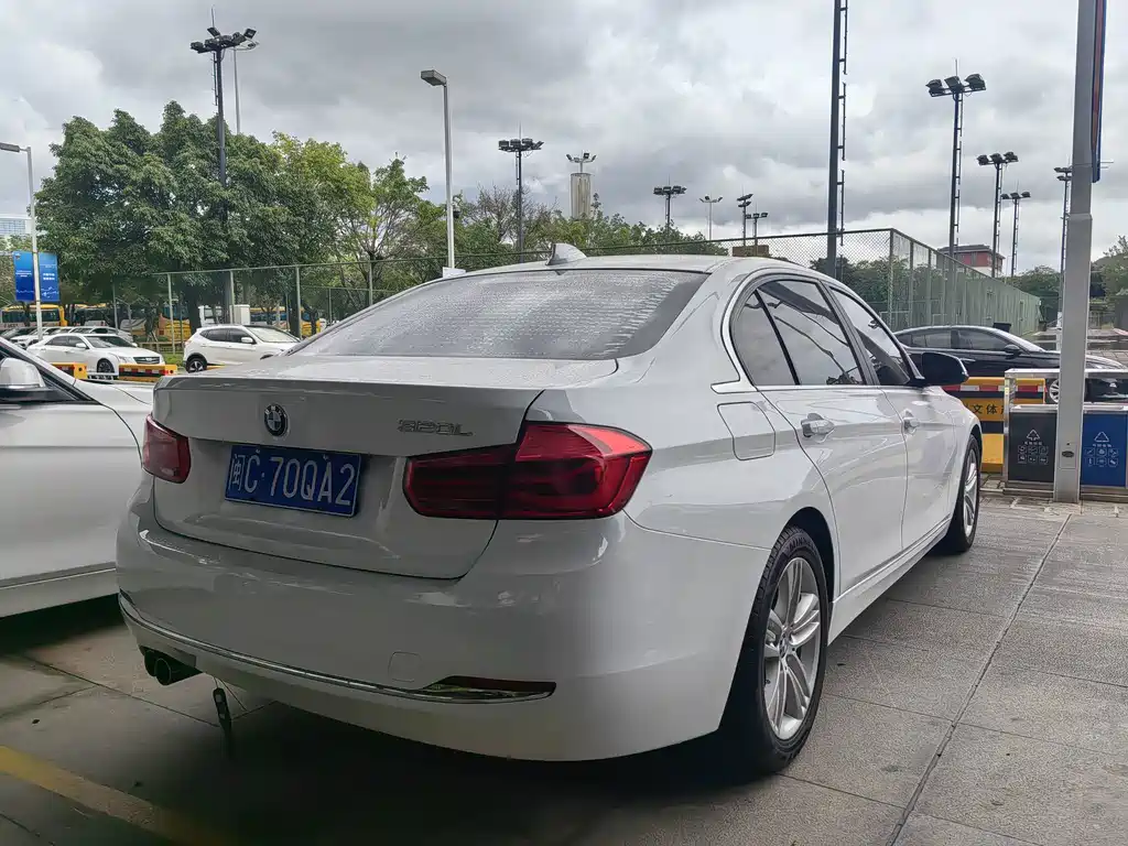 BMW 3 Series — миниатюра 4