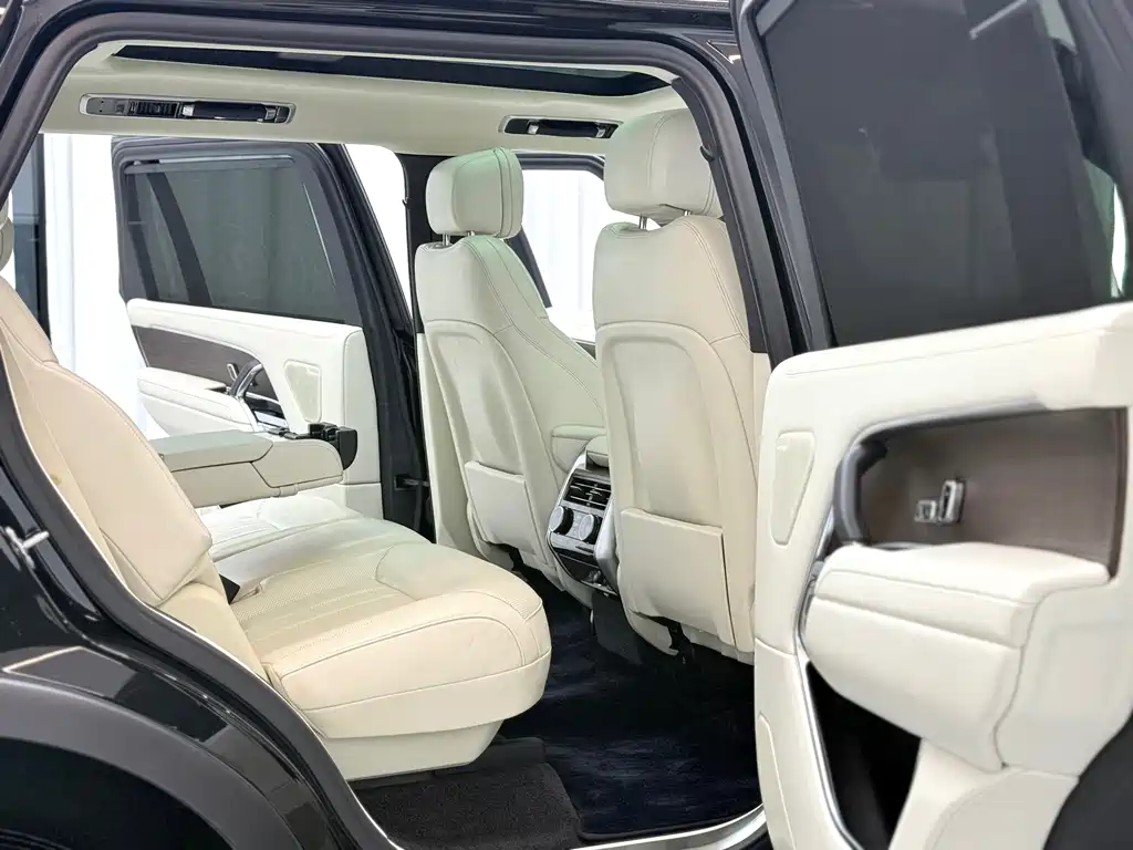 Land Rover Range Rover — миниатюра 7