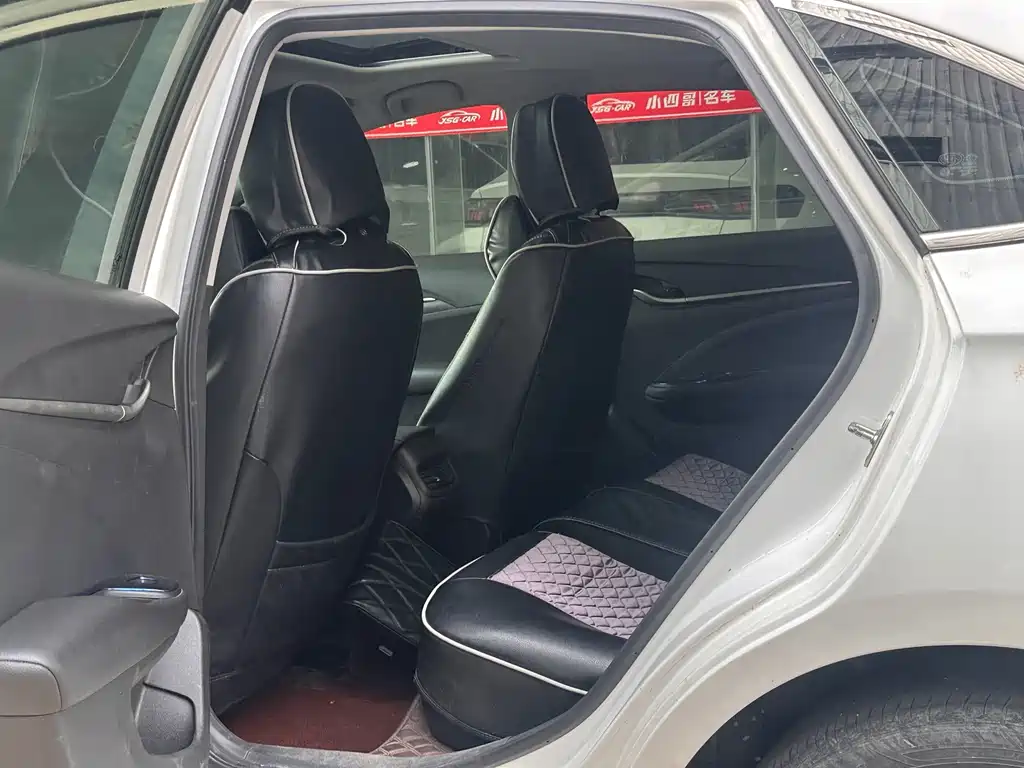 Buick Excelle — миниатюра 5