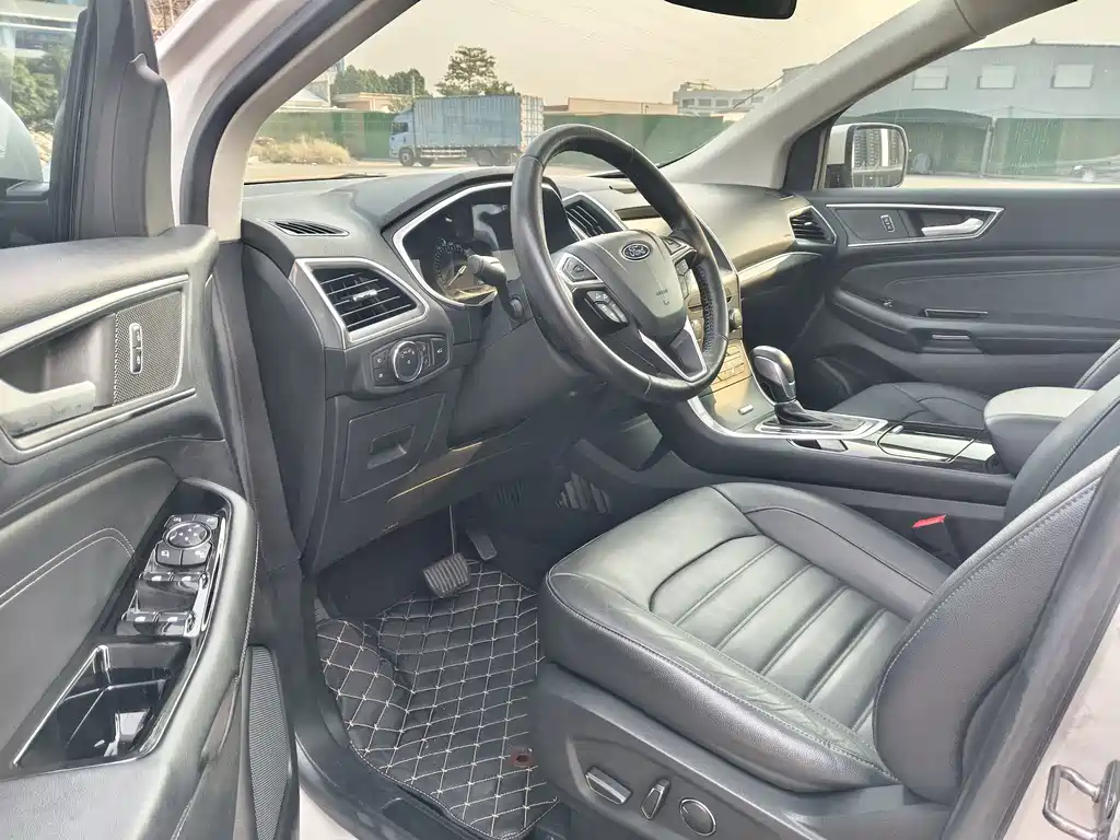 Ford Edge — миниатюра 8