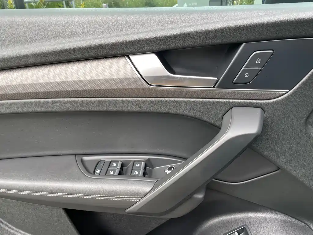 Audi Q5L — миниатюра 6