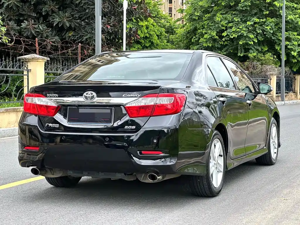 Toyota Camry — миниатюра 9