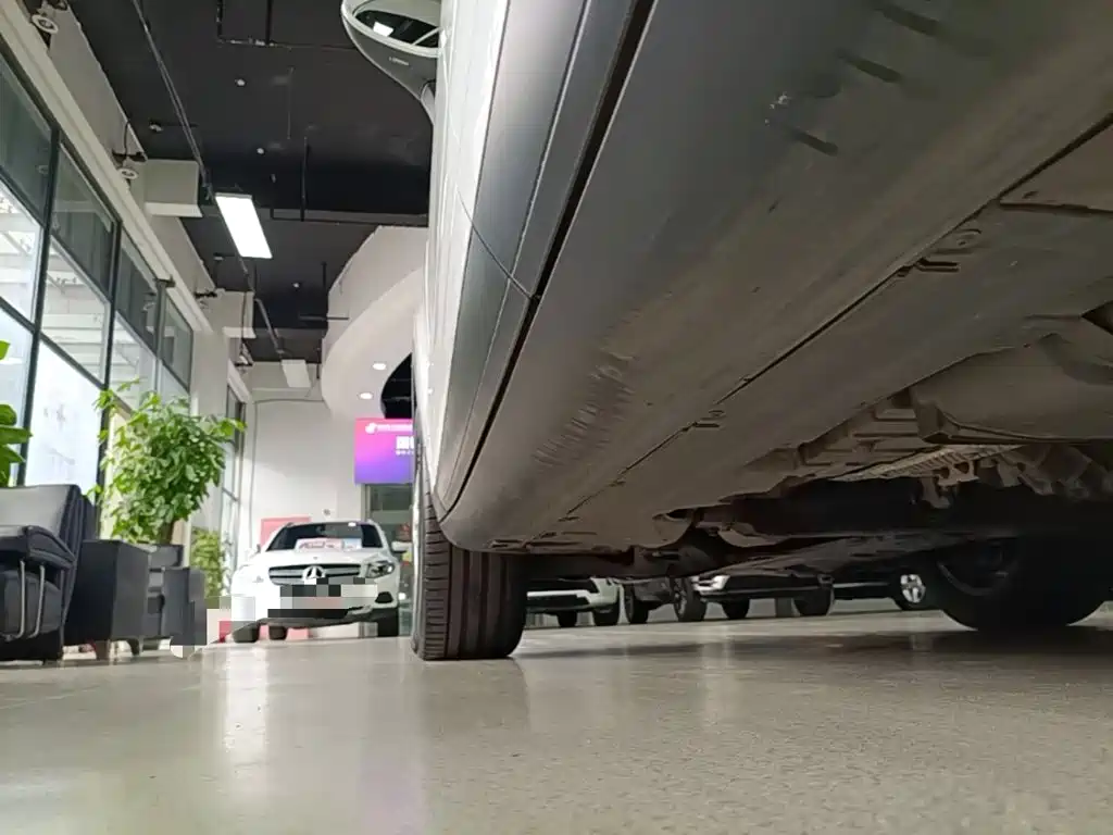Porsche Cayenne — миниатюра 22
