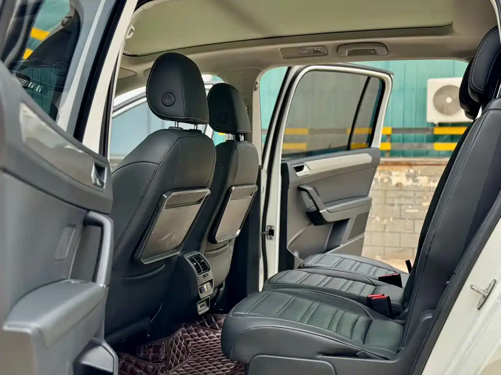 Volkswagen Touran — миниатюра 6