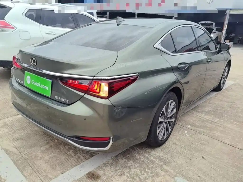 Lexus ES — миниатюра 7