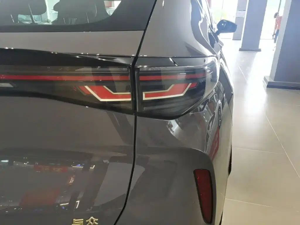 Volkswagen 06 2024 Ultra
