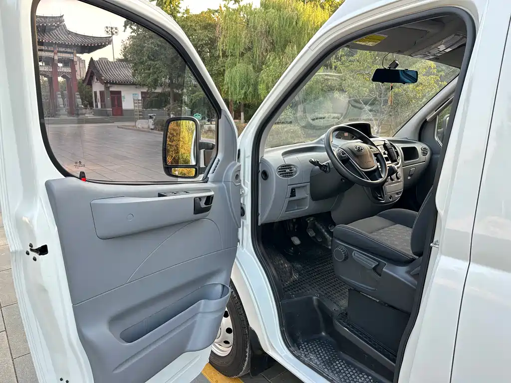 MAXUS V80 — миниатюра 15