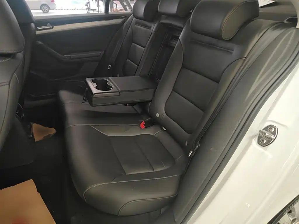 Volkswagen Sagitar — миниатюра 17