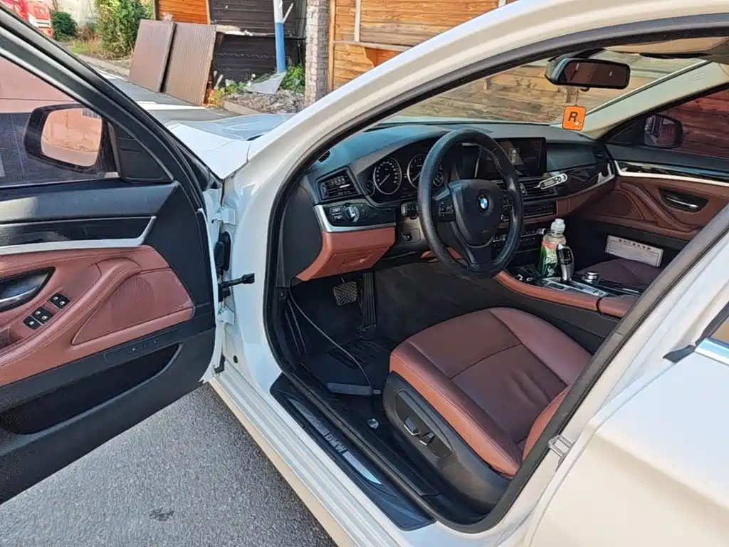 BMW 5 Series — миниатюра 16