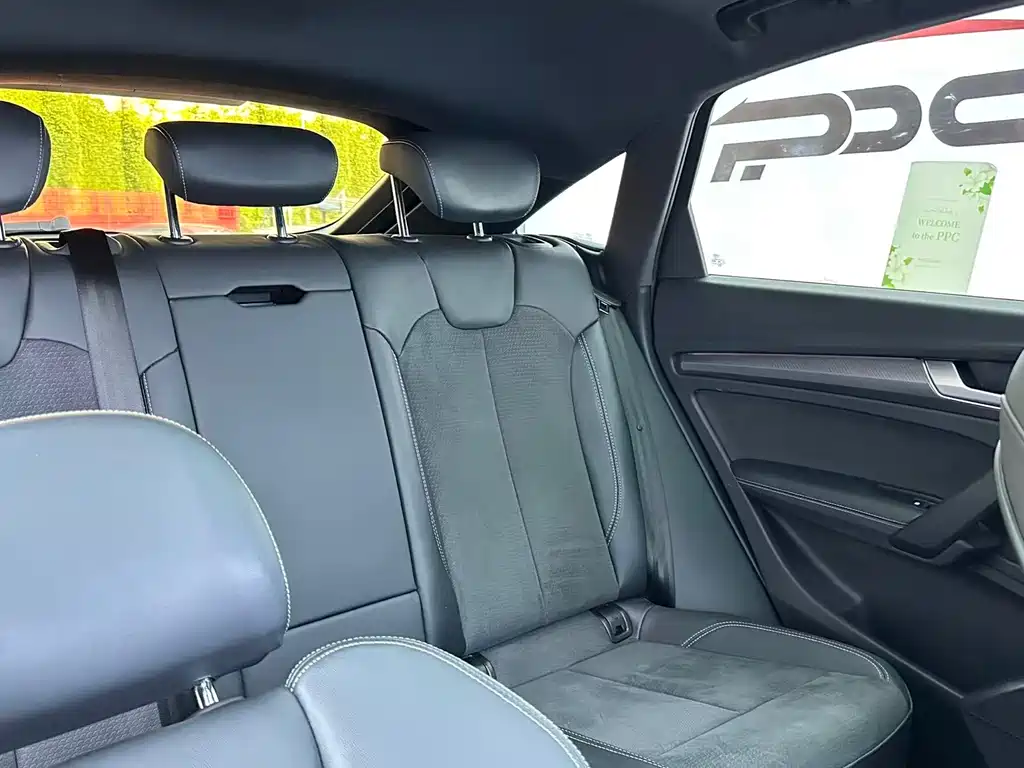 Audi Q5L Sportback — миниатюра 19