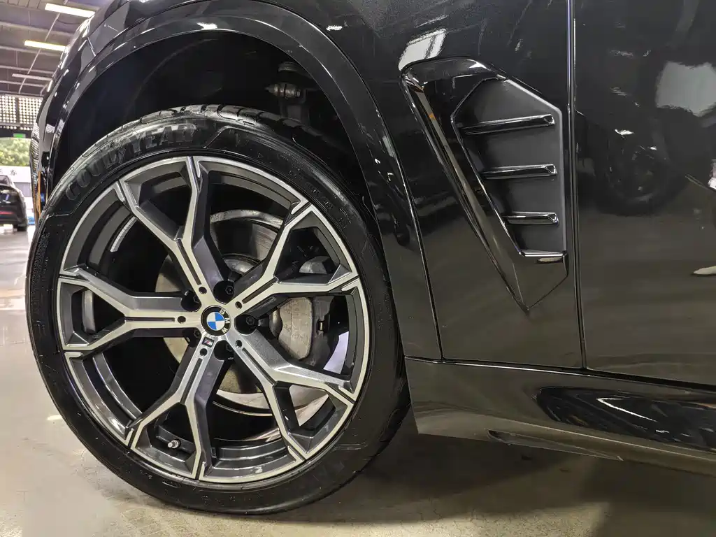 BMW X5 — миниатюра 17