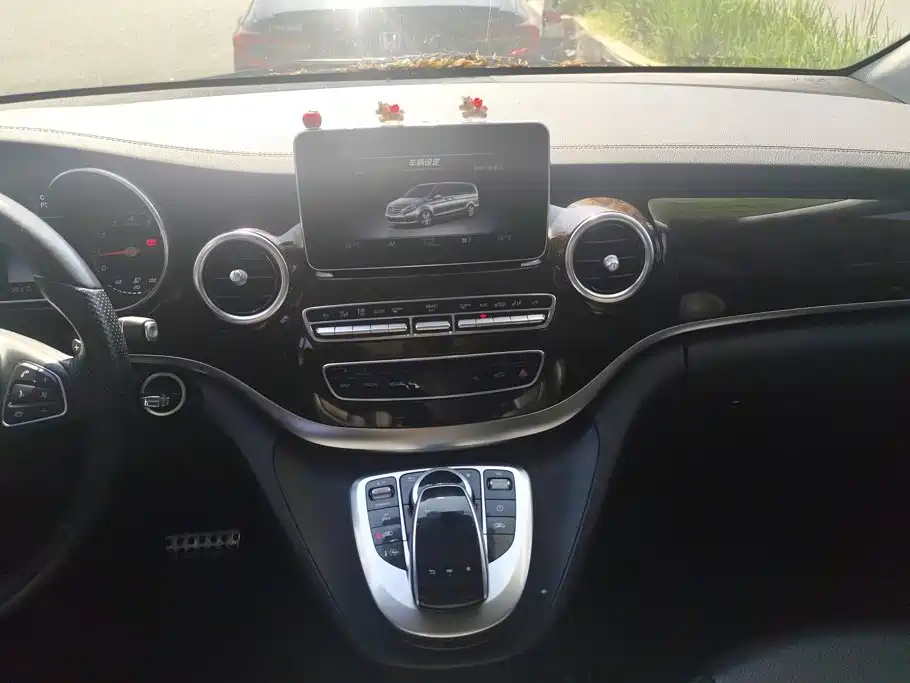 Mercedes-Benz V-Class — миниатюра 13