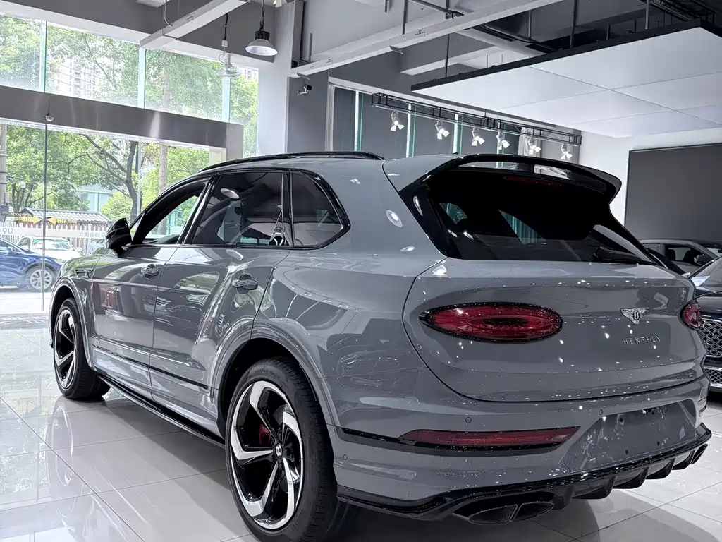 Bentley Bentayga — миниатюра 7