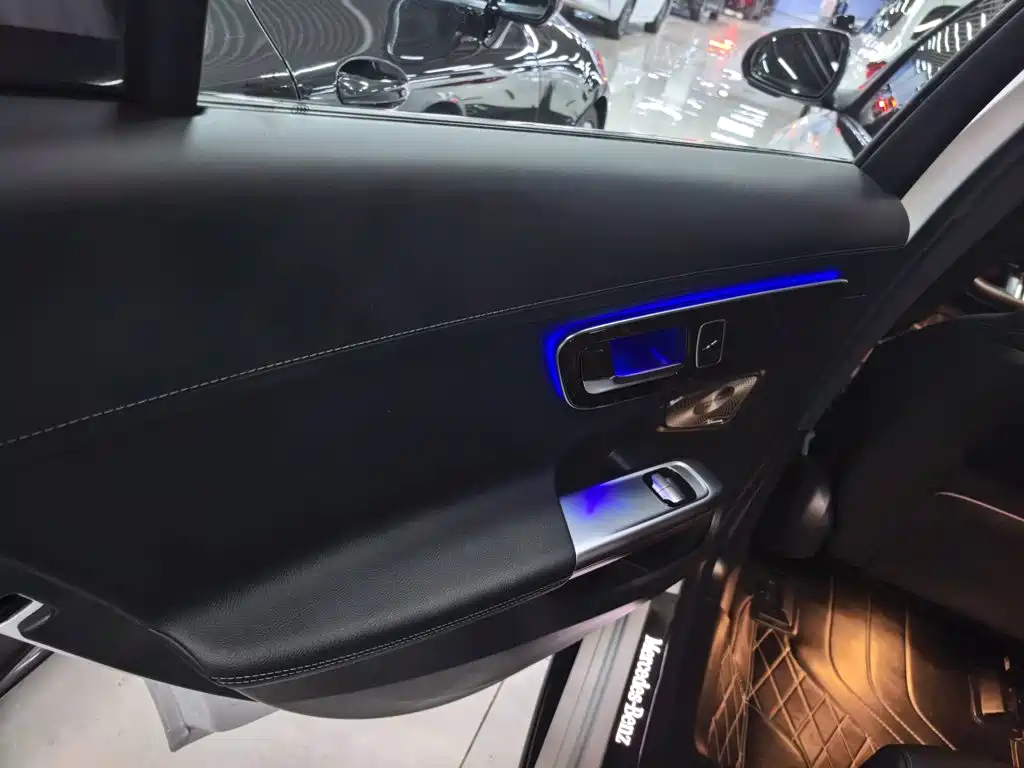 Mercedes-Benz C-Class — миниатюра 18