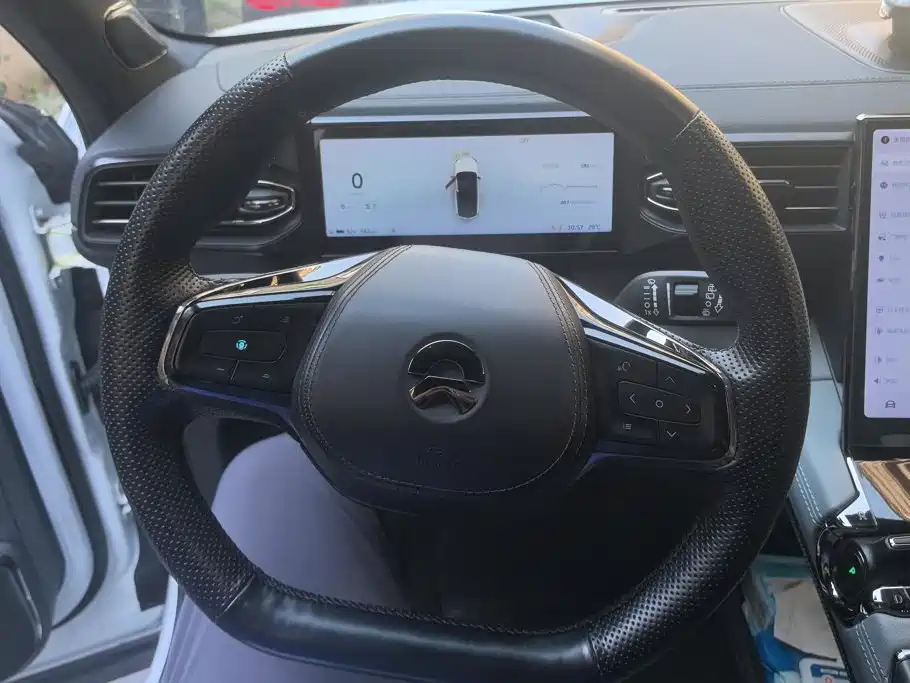 NIO ES8 — миниатюра 15