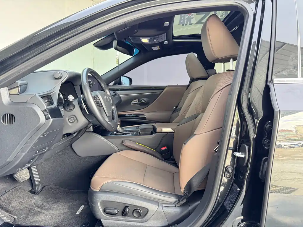 Lexus ES — миниатюра 7