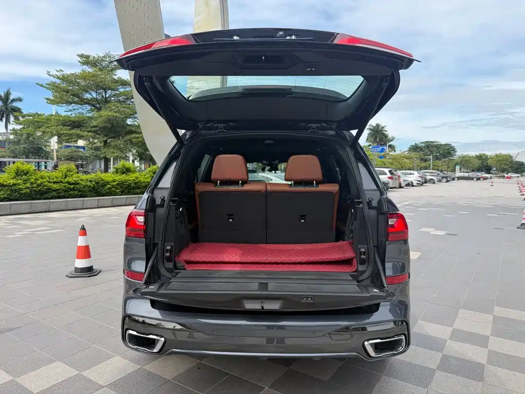 BMW X7 — миниатюра 22