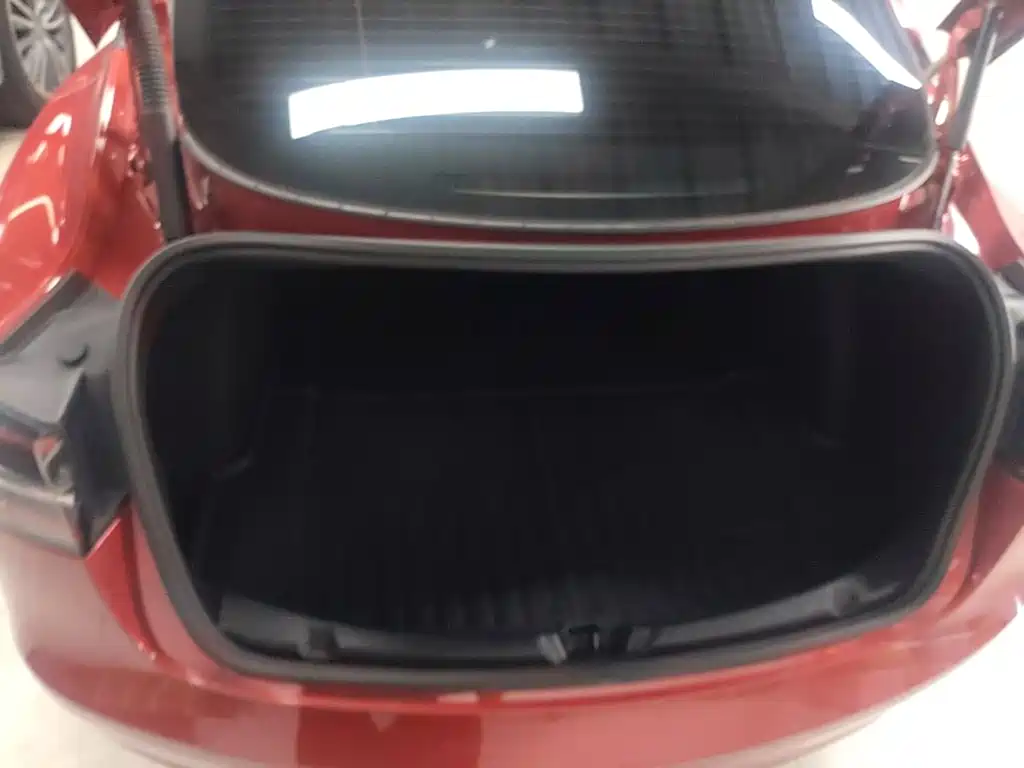 Tesla Model 3 — миниатюра 19