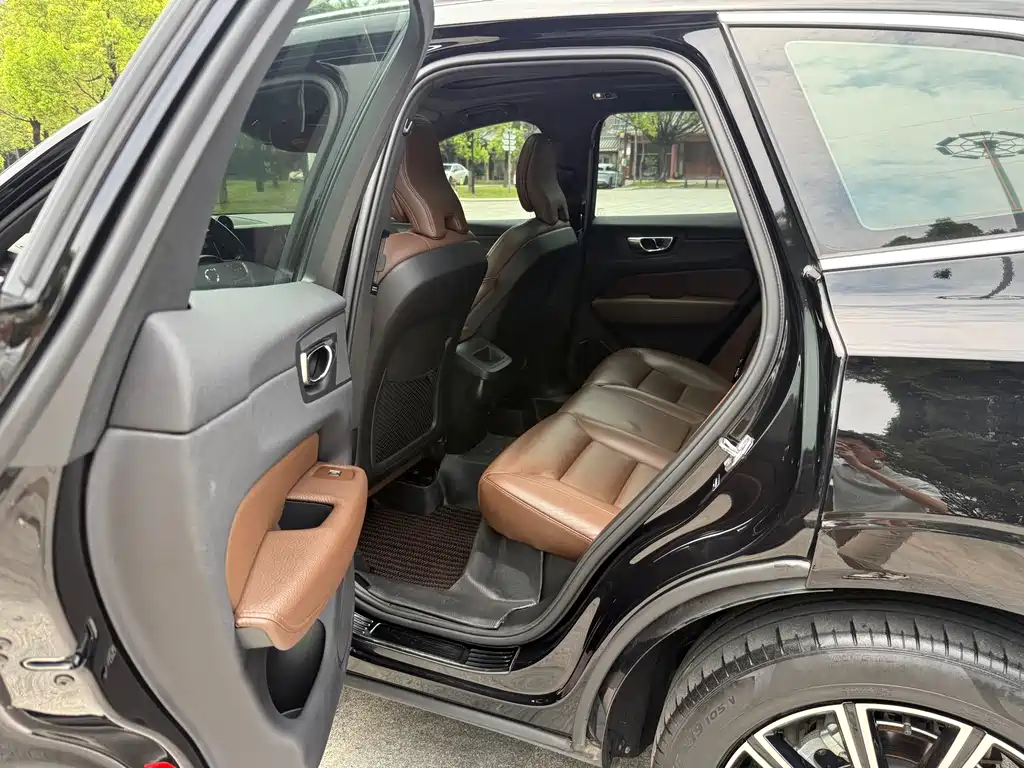 Volvo XC60 2021 T5 Luxury