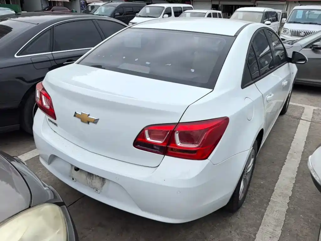 Chevrolet Cruze — миниатюра 7