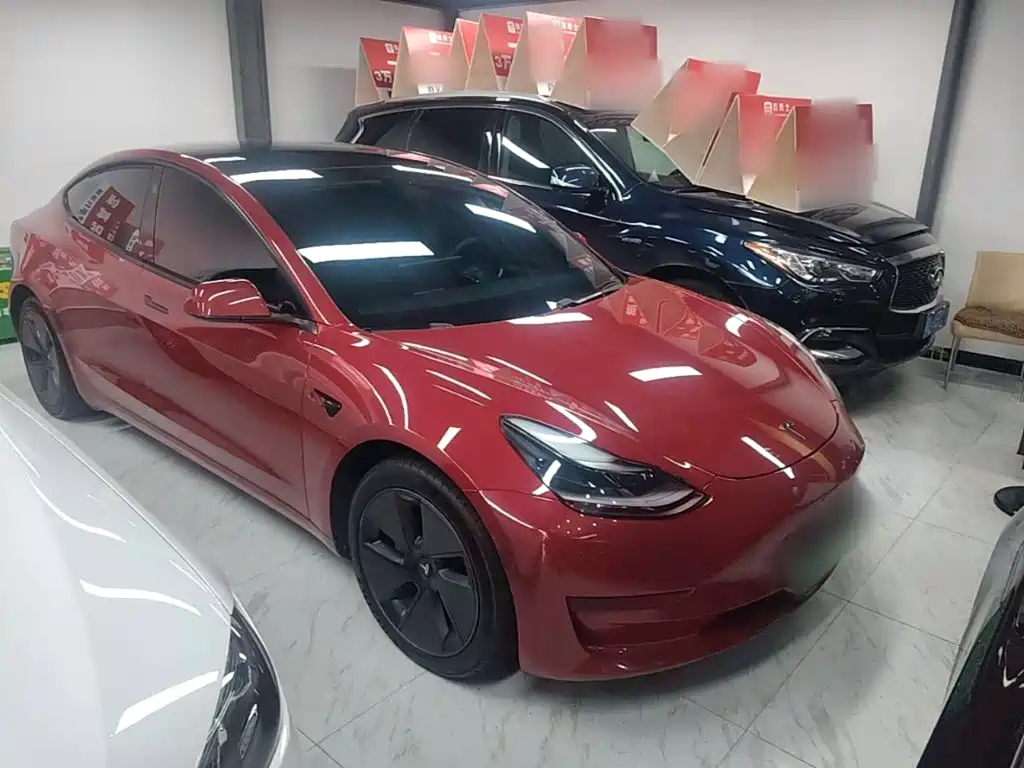 Tesla Model 3 — миниатюра 4