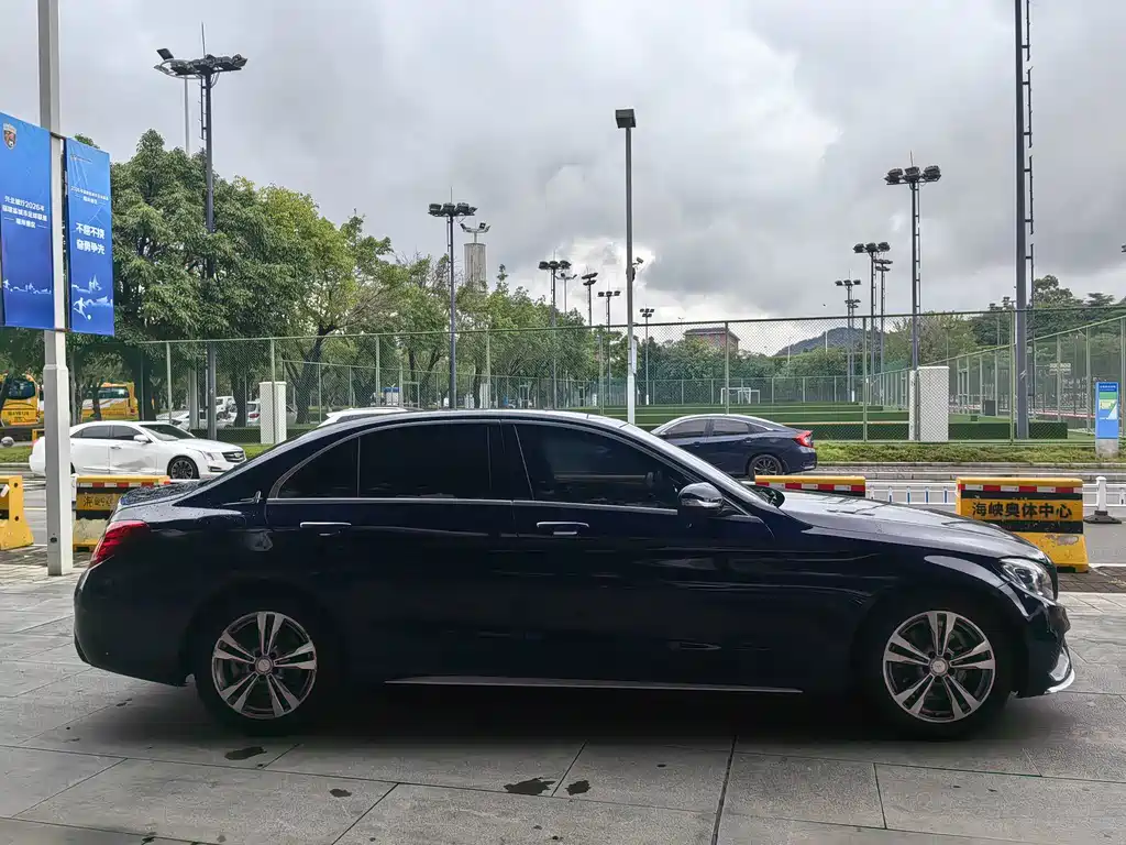 Mercedes-Benz C-Class — миниатюра 4