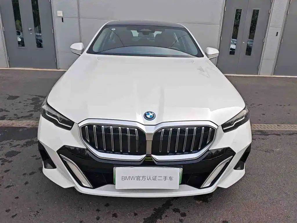 BMW i5 — миниатюра 2