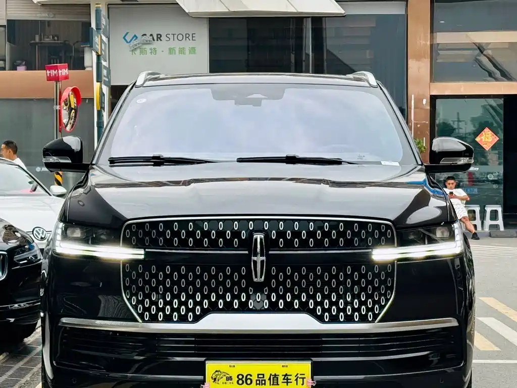 Lincoln Navigator — миниатюра 2