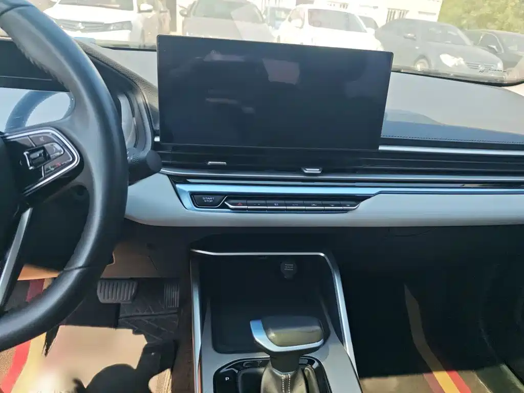 Geely Emgrand — миниатюра 8