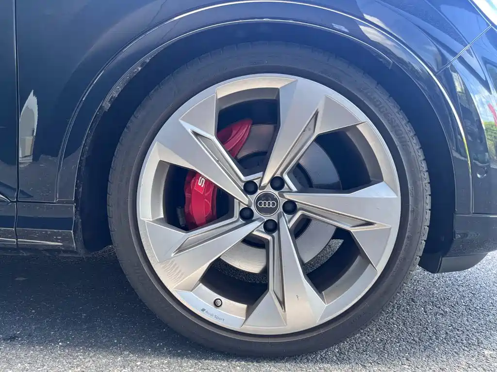 Audi SQ7 — миниатюра 14