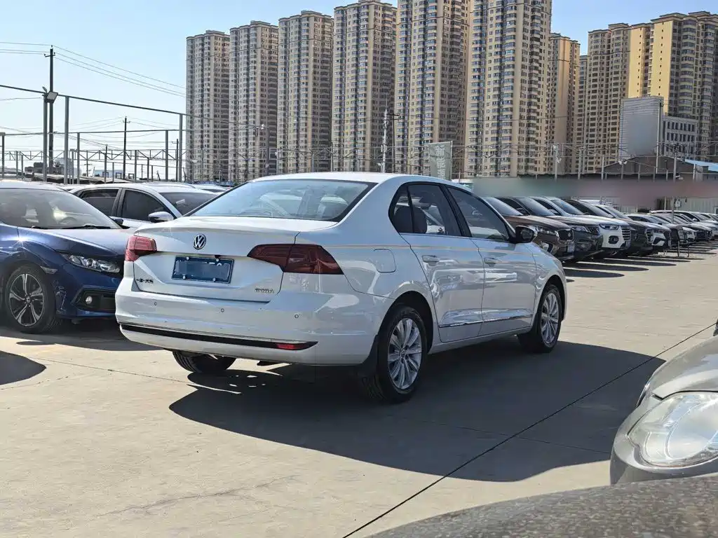 Volkswagen Bora — миниатюра 7