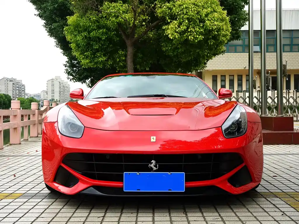 Ferrari F12berlinetta — миниатюра 2