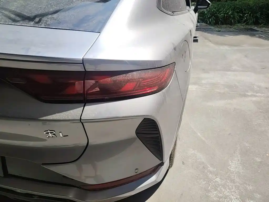 BYD L EV — миниатюра 8